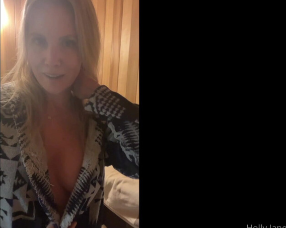 Holly Jane aka Hollyjaneloves69 OnlyFans - I got my vibrating toy and went to the sauna to get off Oh I get it in deep… I just sent the full