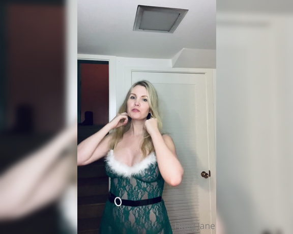 Holly Jane aka Hollyjaneloves69 OnlyFans Video 9