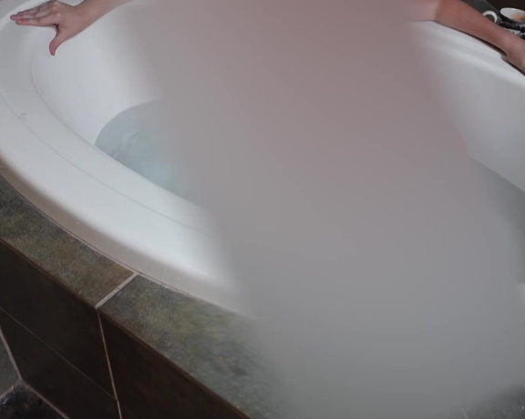 Holly Jane aka Hollyjaneloves69 OnlyFans - I was taking a bath and Marty got away from his wife to come over and fuck me Full length is in