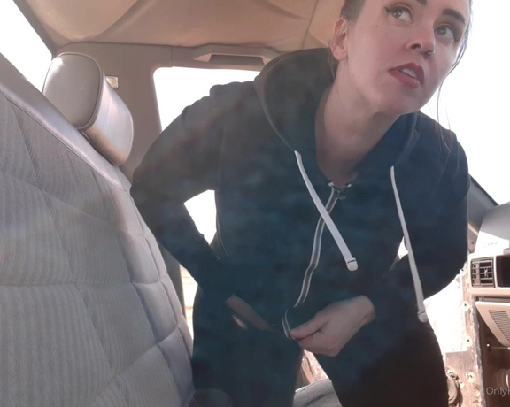 Jesse Switch aka Jesse_switch OnlyFans - Nothing to see here folks, just a girl playing with her pussy in a truck in the woods
