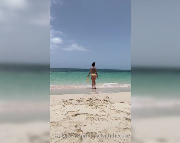 Julie With The Cake aka Juliewiththecake OnlyFans - More naked beach videos coming soon!