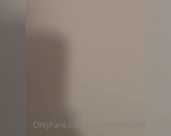 Julie With The Cake aka Juliewiththecake OnlyFans - She never found out! Tip $33 for the whole video 1