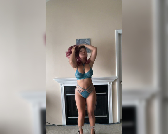 Kimberly Yang aka Sexythangyang OnlyFans - I’m easily amused by these slow motion videos