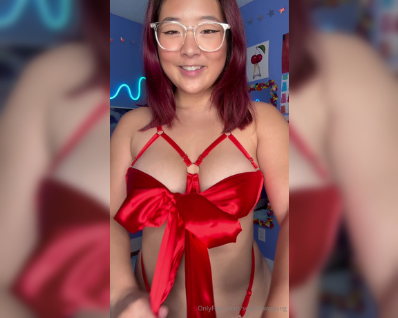 Kimberly Yang aka Sexythangyang OnlyFans - Early Christmas gift