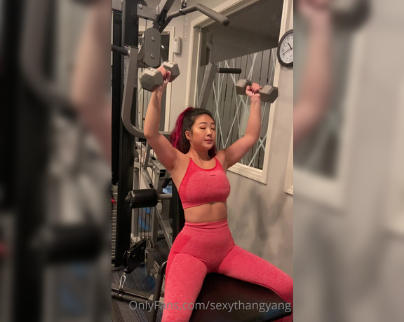 Kimberly Yang aka Sexythangyang OnlyFans - Here’s a clip from one of my workouts!! Gym face activated