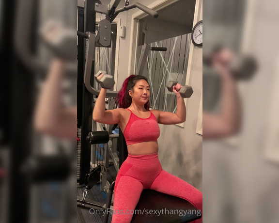 Kimberly Yang aka Sexythangyang OnlyFans - Here’s a clip from one of my workouts!! Gym face activated