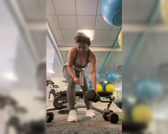 Kimberly Yang aka Sexythangyang OnlyFans - Get your lift on!! This sports bra almost cant contain my boobies