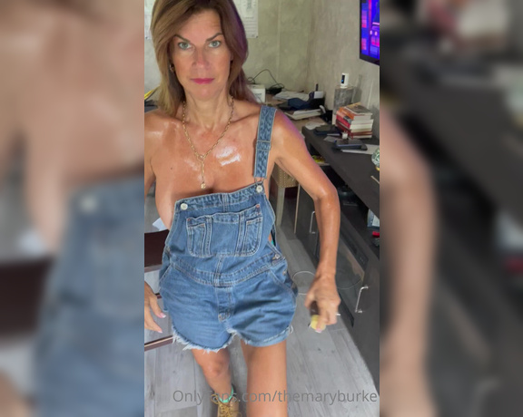 TheMaryBurke aka Themaryburke OnlyFans - Oiled and ready to mow