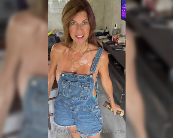 TheMaryBurke aka Themaryburke OnlyFans - Oiled and ready to mow