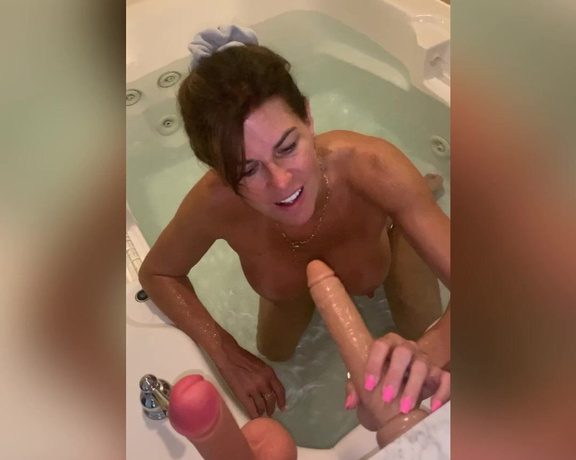 TheMaryBurke aka Themaryburke OnlyFans - Big and little dildos in my mouth