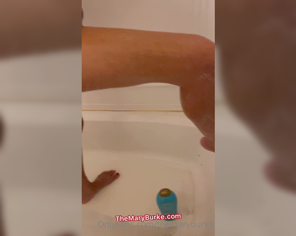 TheMaryBurke aka Themaryburke OnlyFans - Shaving my legs smooth for you