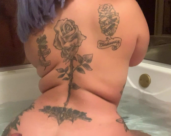 Thunda859 aka Thunda859 OnlyFans - Sometimes i just need a bath to relax