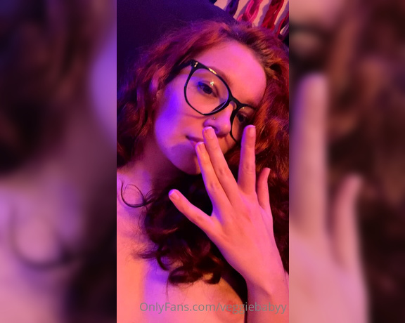 veggiebabyy aka Veggiebabyy OnlyFans - I discovered not long ago that I really like fingers in my mouth preferably someone elses, but