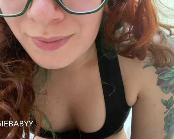 veggiebabyy aka Veggiebabyy OnlyFans - Kinda just let my mind run wild with todays new vid mommy’s thick cock ) its headed into your DMs