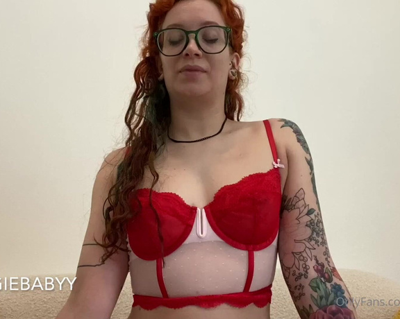 veggiebabyy aka Veggiebabyy OnlyFans - The last mommy march video () just hit your DMs!