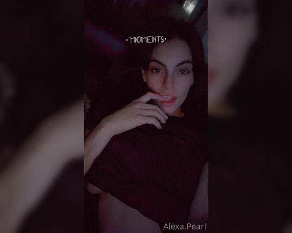 AlexaPearl aka Alexapearl OnlyFans - I thought it would be kinda nice to start posting more personal moments Like when it’s 920 at