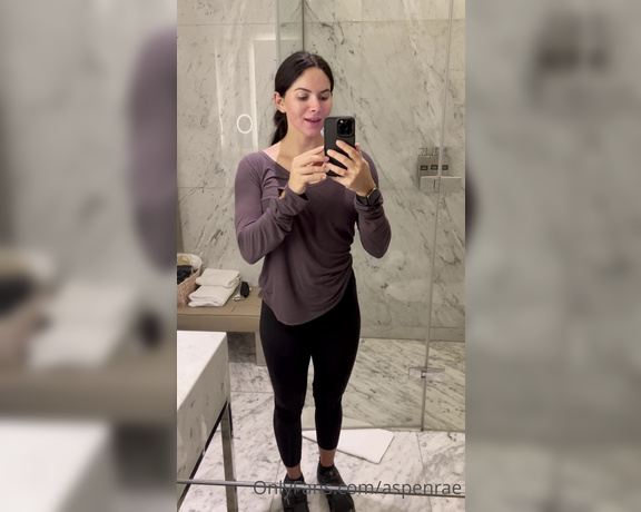 Aspen Rae aka Aspenrae OnlyFans - Guess who got herself into a private shower in the lounge at the Istanbul airport This may have