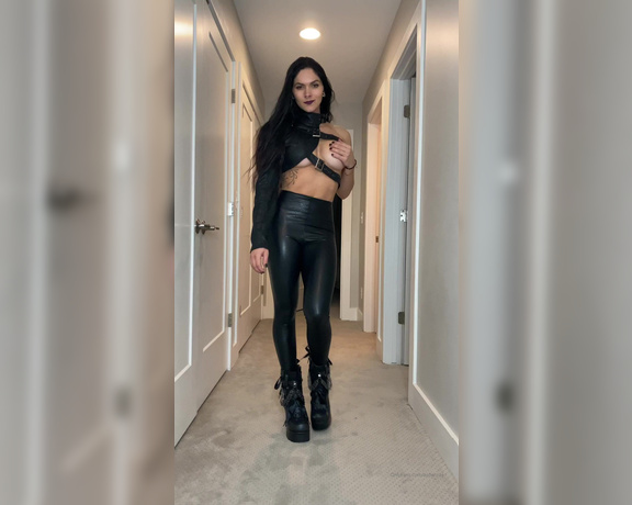 Aspen Rae aka Aspenrae OnlyFans - AVN Outfit Super Sneak Peek!! My hallway is officially my runway Obviously some of these outfits