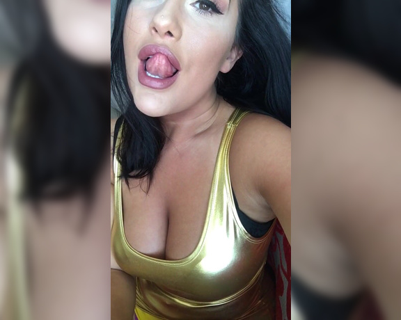 BeckyDee aka Beckyxdee OnlyFans - Doing skypes right now