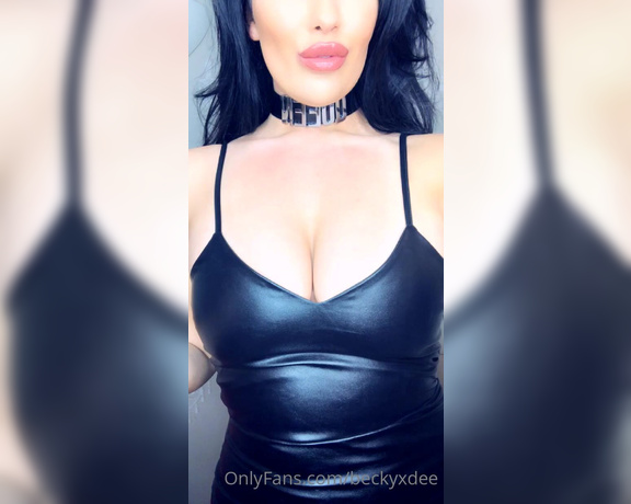 BeckyDee aka Beckyxdee OnlyFans - Come and play with your queen check your dms boys