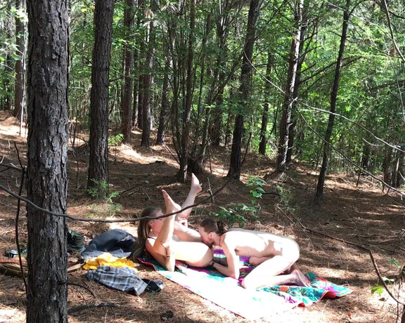 Melissa aka Sexyhippies OnlyFans - Did you know Jason once fucked a butterflyfairy hybrid in a forest True story!