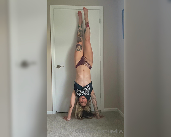 awlivv aka Awlivv OnlyFans - Some of you will remember my lewd headstands and that i mentioned i was practicing my handstands