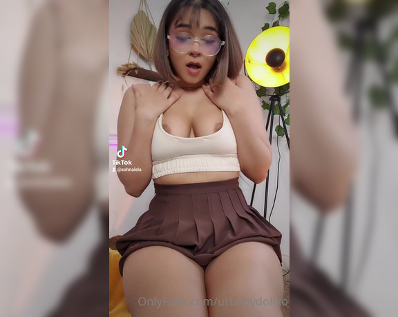 babydoll aka Urbabydollxo OnlyFans - Who wants to lick this WAP