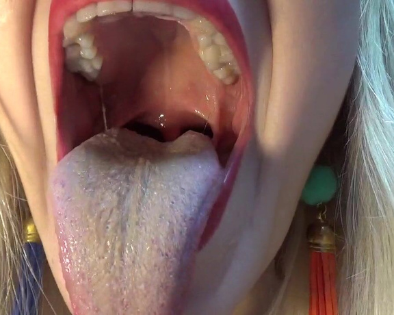 Goddess Vanessa Test Lick