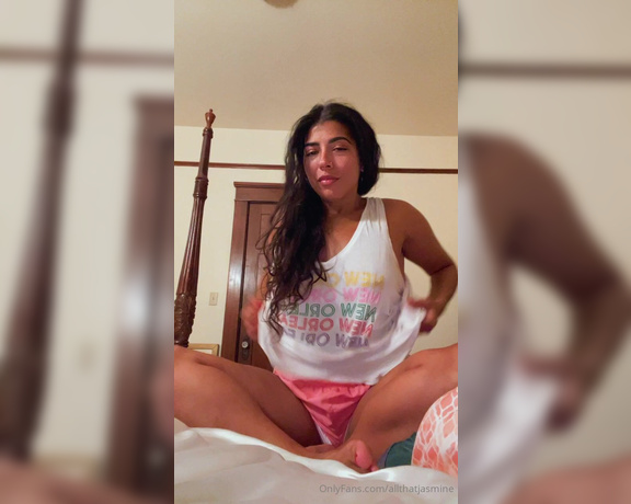 Jasmine Sherni aka Jasminesherni OnlyFans - It’s been a long day of packing Honestly it’s been a long month of back to back to back everything