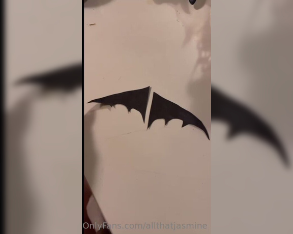 Jasmine Sherni aka Jasminesherni OnlyFans - Making the BatFeet! Couldn’t figure out how to put a voice over, but here’s what I did Cut out bat