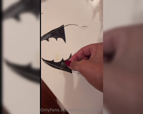 Jasmine Sherni aka Jasminesherni OnlyFans - Making the BatFeet! Couldn’t figure out how to put a voice over, but here’s what I did Cut out bat