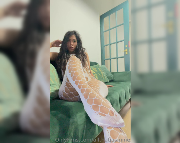 Jasmine Sherni aka Jasminesherni OnlyFans - Come suck a queen’s toes