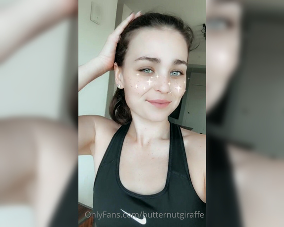 Kayla aka Butternutgiraffe OnlyFans - Morning update