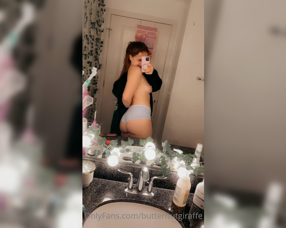 Kayla aka Butternutgiraffe OnlyFans - Hello!!! I’ve been wanting to branch out a bit with content and get out of my comfort zone I’ve