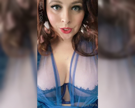 Bea York aka Beayork OnlyFans - [305] And a little dance to go with it Should I try and learn some actual burlesque moves