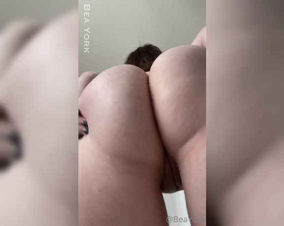 Bea York aka Beayork OnlyFans - [456] Caught you bandit, and now you’re all mine