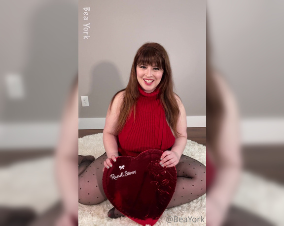 Bea York aka Beayork OnlyFans - [357] Nothing sexy Just being