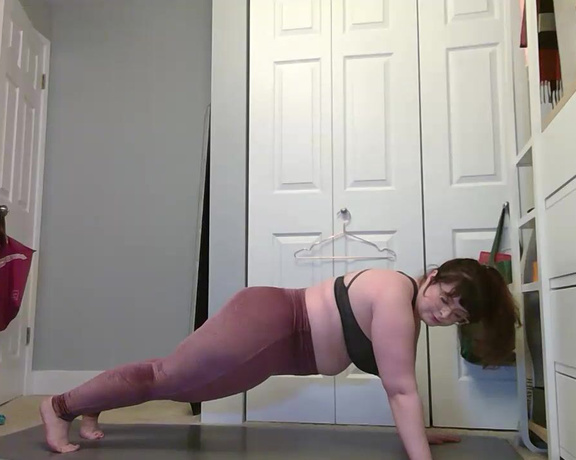 Bea York aka Beayork OnlyFans - Watch this weeks yoga if you want to hear me complain about how much I hate planks 2