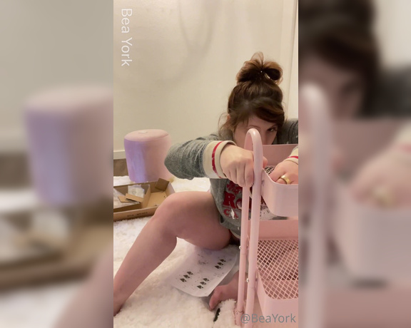 Bea York aka Beayork OnlyFans - I made something Lol I sped it up so it wouldn’t be sooo boring