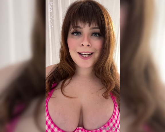 Bea York aka Beayork OnlyFans - Oh, and you absolutely love these titties, don’t you