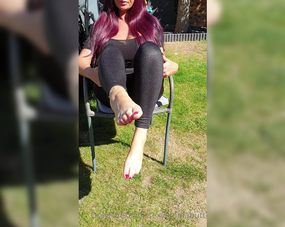 Emma Butt aka Sexyemmabutt OnlyFans - Hot new video #footfetish #barefeet #paintedtoes #toenails #anklet #shinyleggings #redhair #bigboobs
