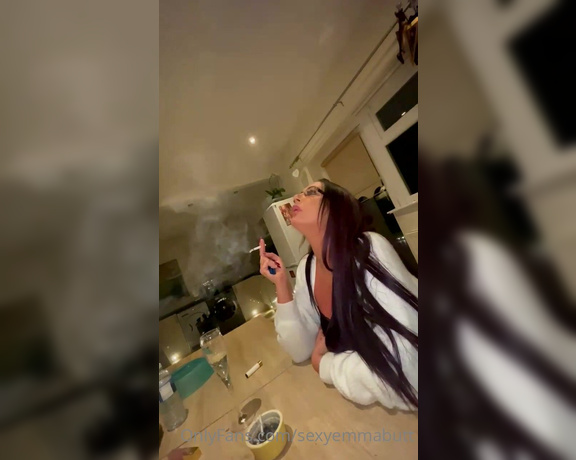 Emma Butt aka Sexyemmabutt OnlyFans - Who doesnt love to watch me smoking a cigarette #smoking #fetish whilst having a few drinks