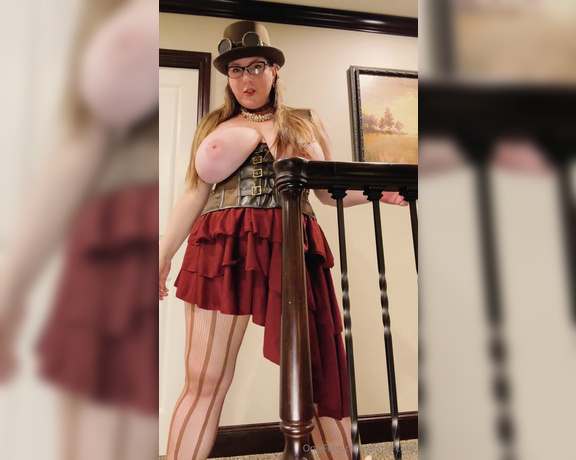 AmberCutie aka Ambercutie OnlyFans - Ok got the full reshot Steampunk Amber vid for #WiggleWednesday!