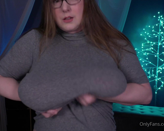 AmberCutie aka Ambercutie OnlyFans - I made an exclusive little #TittyTuesday clip for you guys! What ya think Do we like turtlenecks