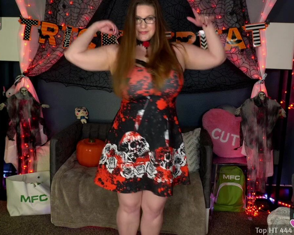 AmberCutie aka Ambercutie OnlyFans - Today I unload all the fun Halloween stuff on you guys! We begin with the removal of my adorable lit