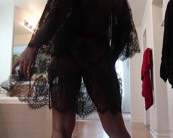 ATQofficial_SILVER aka Atqofficial OnlyFans - WALKING IN RED HEELS (VIDEO PREVIEW) Hi guys this video and 1 more video coming will be sent to your