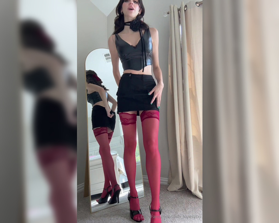 Lilah aka Lilah_lovesyou OnlyFans - [NEW] STRIPTEASE MASTURBATION + PLUG IN YOUR DMs NOW! I got all dressed up for you in my stockings ,