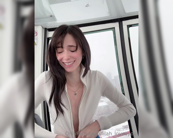 Lilah aka Lilah_lovesyou OnlyFans - Enjoy this clip of me attempting a quick flash on the Ferris wheel with @sonofstepbro @quinnfinite