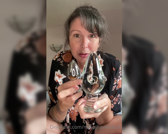 mrspjhaverstock aka Mrspjhaverstock OnlyFans - This video has the back story of the glass plug, for those that want more info… I was actually