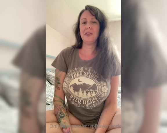 mrspjhaverstock aka Mrspjhaverstock OnlyFans - Saying hi on a Tuesday… and FINALLY taking my bra off!! update the Emma Stone movie with the fac